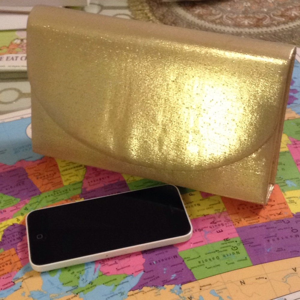 💖5 for $25 Clutch in golden color, New ...